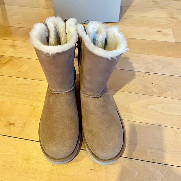 NWT Brand new UGG Bailey Bow II - Picture 9 of 13